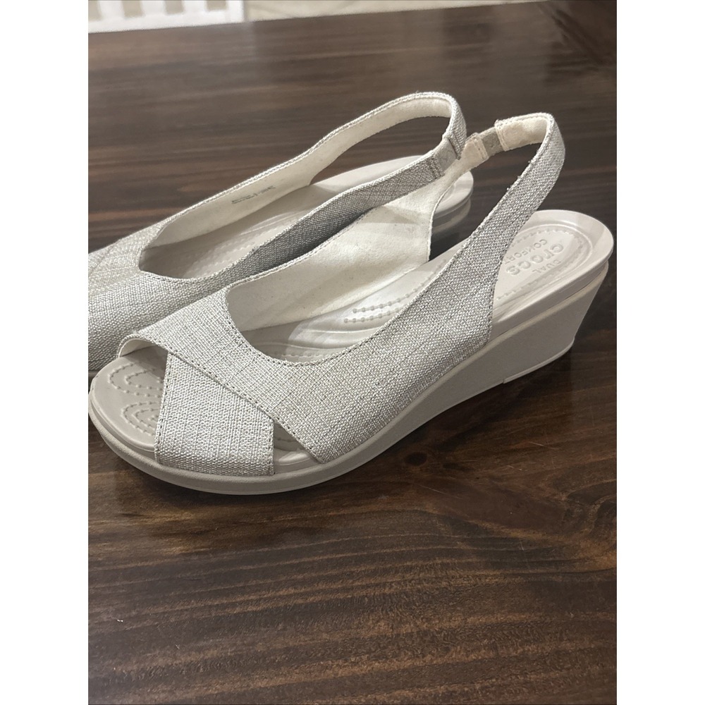 Crocs Leigh-Ann Shimmer Slingback Wedge Sandals Beige Metallic Comfort Sz 7